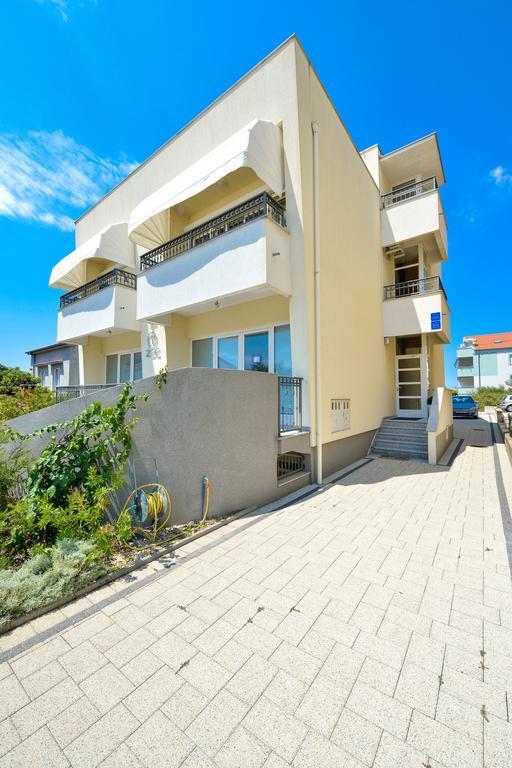 Apartments 33 Zadar Bagian luar foto
