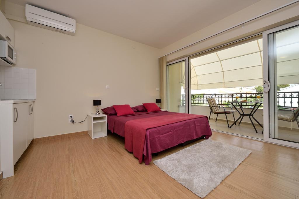 Apartments 33 Zadar Bagian luar foto